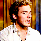 tumblr_mwzmr6cmkw1s9q9dro1_250